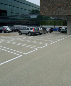 Belijning parkeerterrein kaderlijnen